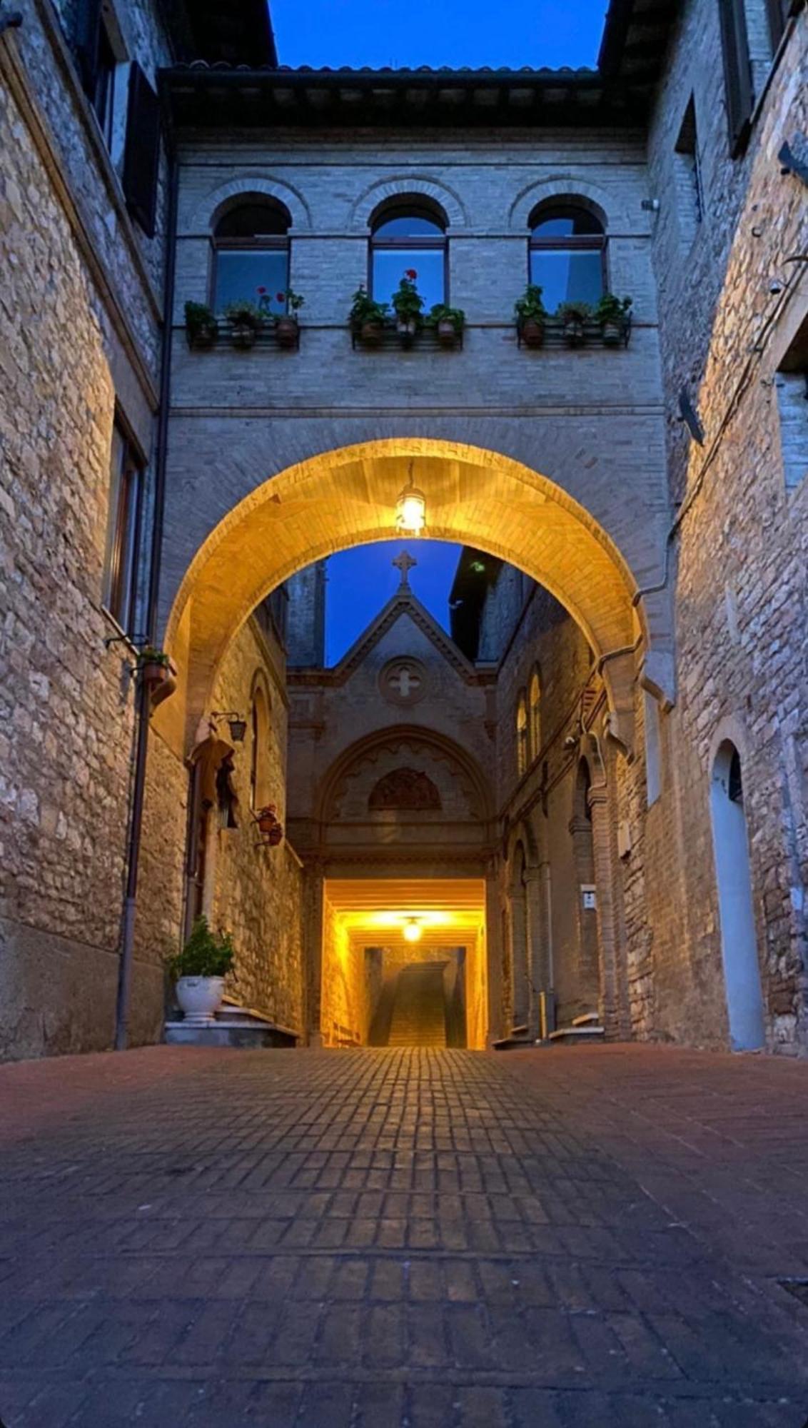 Monolocale L'Anfiteatro Romano 阿西西 外观 照片